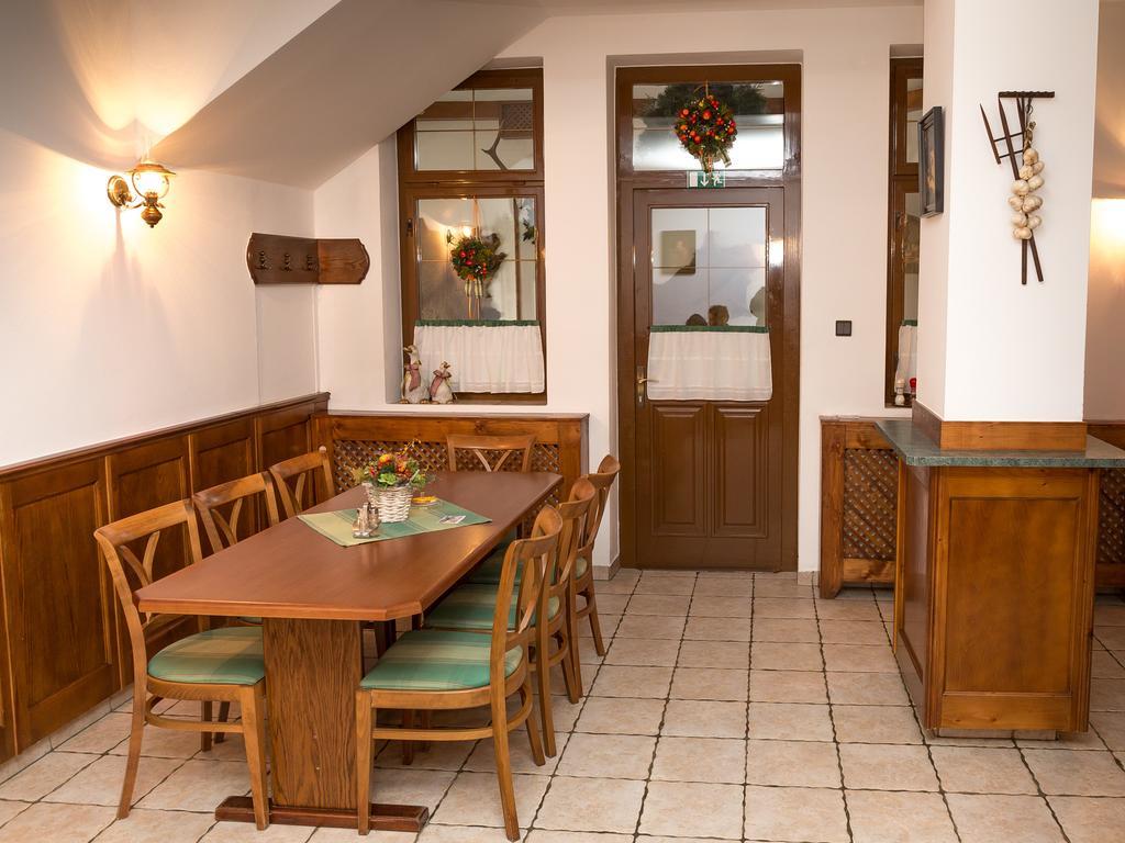 Topoľčianky 农家客栈旅馆酒店 外观 照片