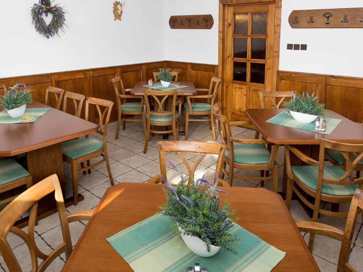 Topoľčianky 农家客栈旅馆酒店 外观 照片